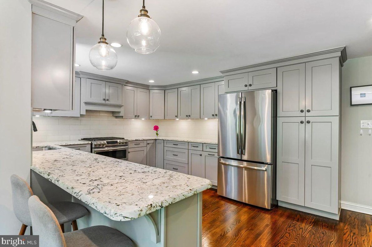 121 Paxon Holw Rd, Media PA 19063-1002 exterior