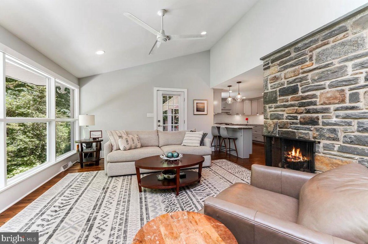 121 Paxon Holw Rd, Media PA 19063-1002 exterior