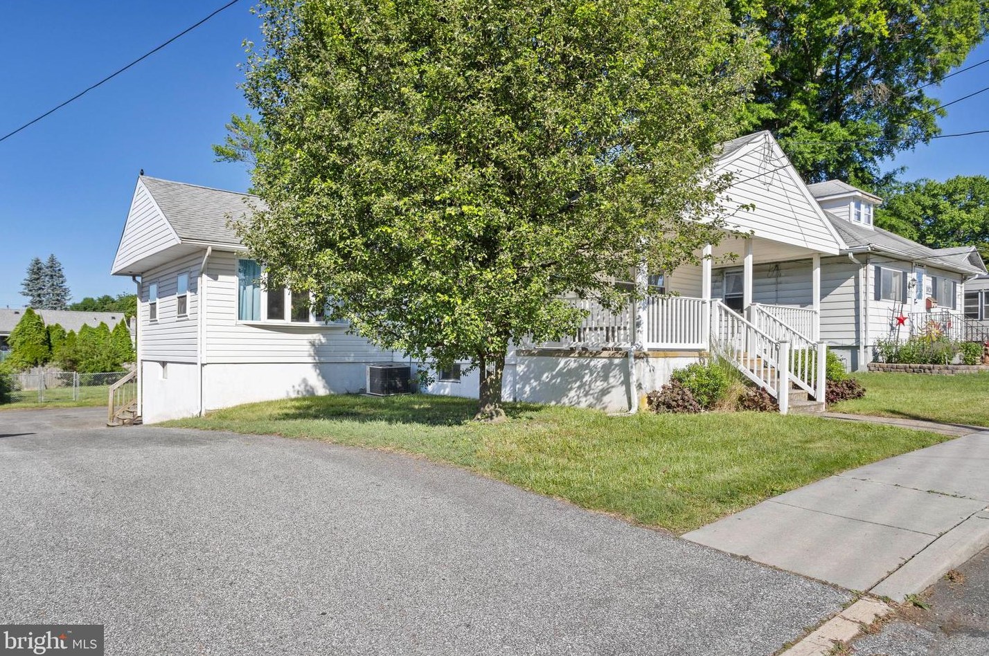 1024 Langley St, Boothwyn, PA 19061