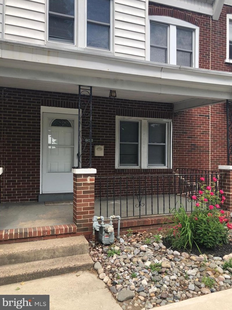 1435 Kerlin St, Chester PA 19013-3926 exterior