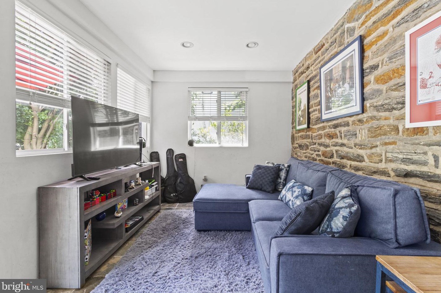 5 Foster Ave, Pittsburgh PA 15205-2352 exterior