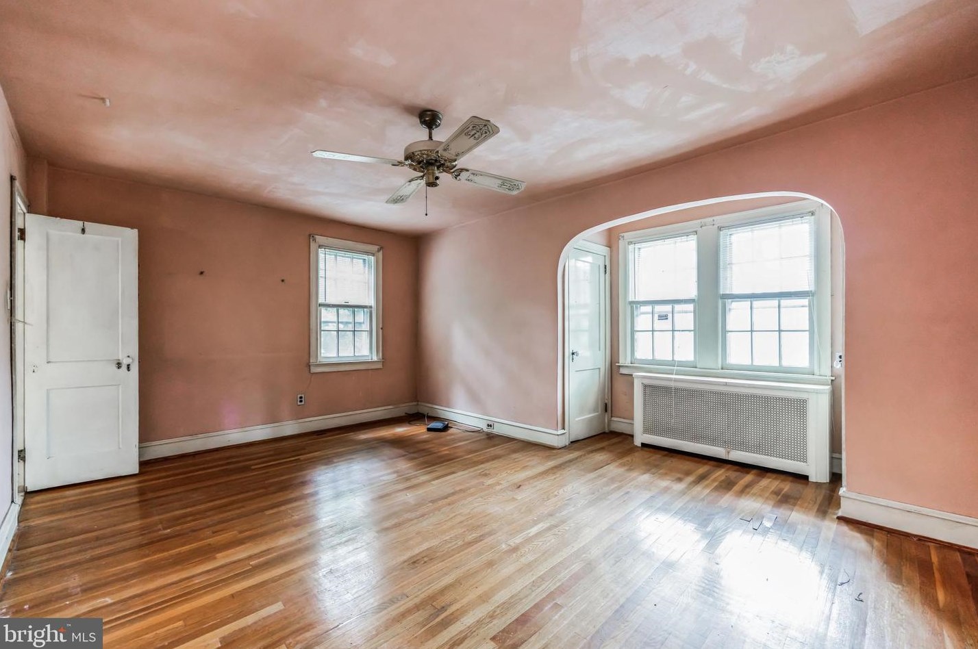 12 Golf Rd, Darby PA 19023-1314 exterior