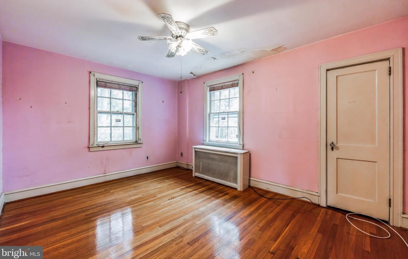 12 Golf Rd, Darby PA 19023-1314 exterior