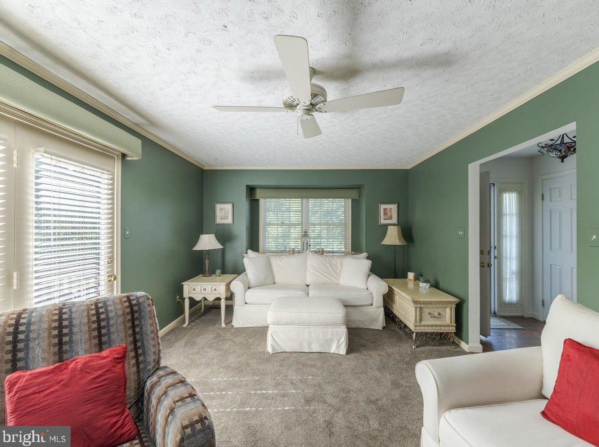 3606 Bridlewood Dr, Glen Mills, PA 19342-8115
