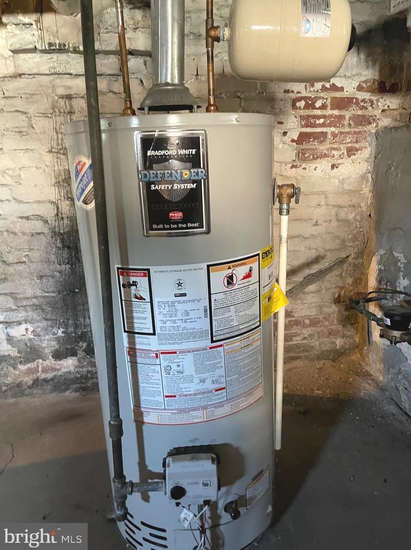 1225 9 St, Chester PA 19013-1712 exterior