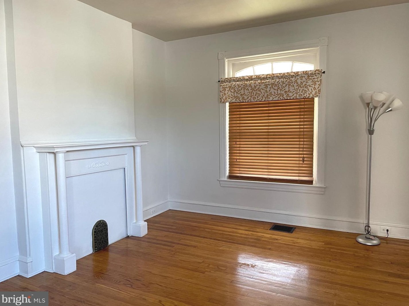 1225 9 St, Chester PA 19013-1712 exterior