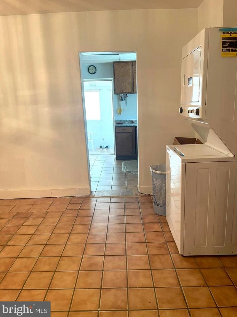 347 Taylor Ter, Chester PA 19013-4236 exterior