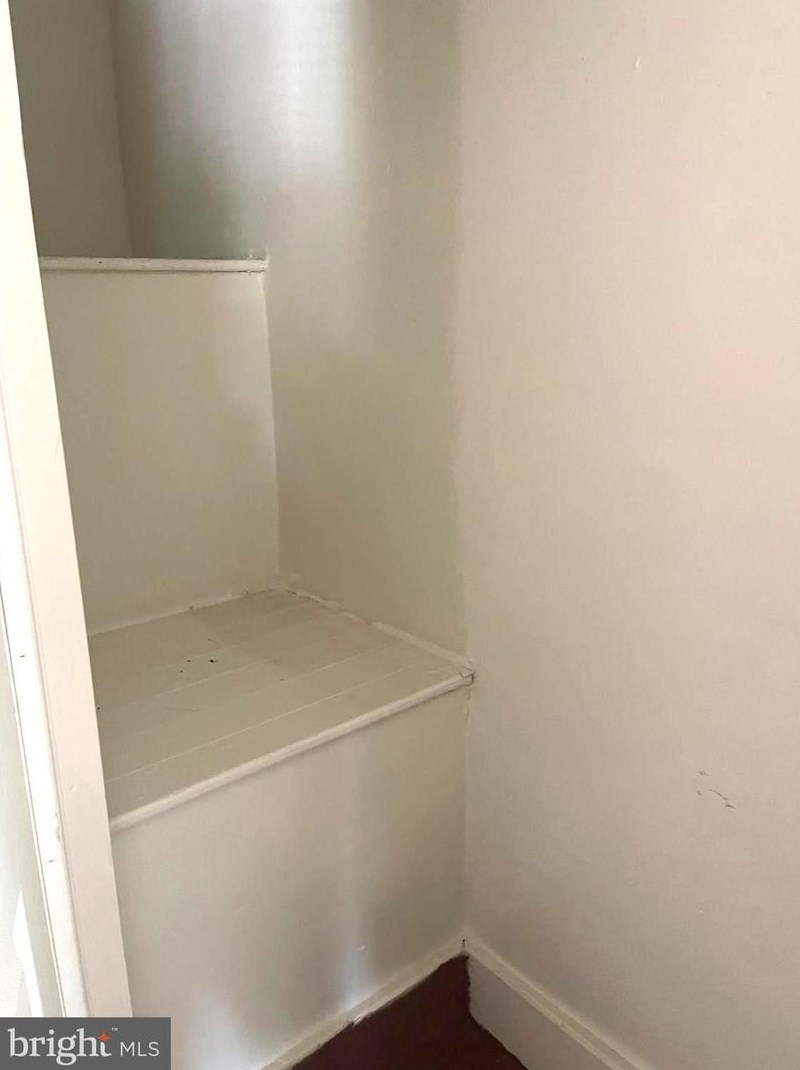 347 Taylor Ter, Chester PA 19013-4236 exterior