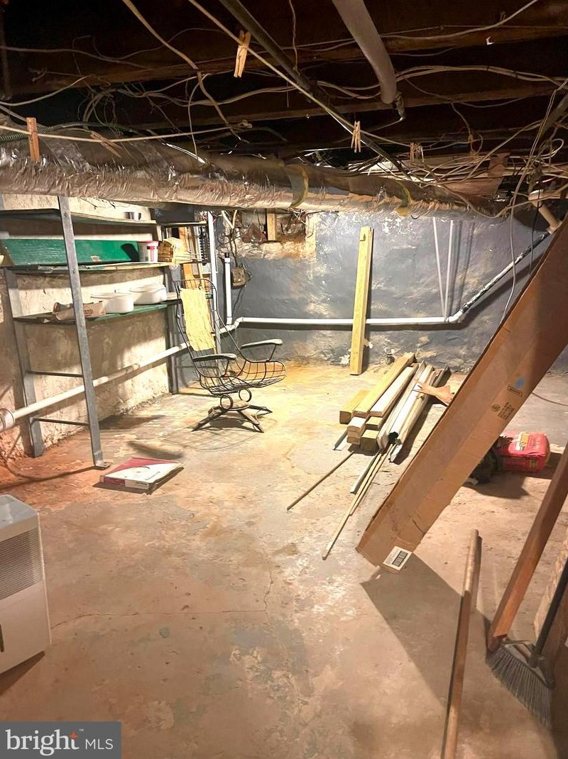 347 Taylor Ter, Chester PA 19013-4236 exterior