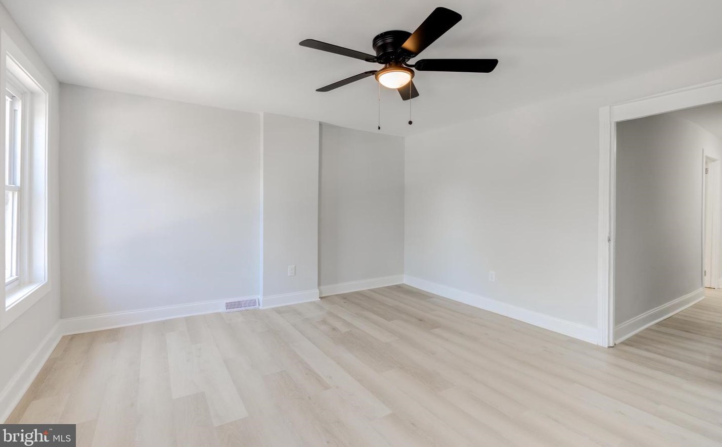 214 Ward St, Chester PA 19013-2321 exterior