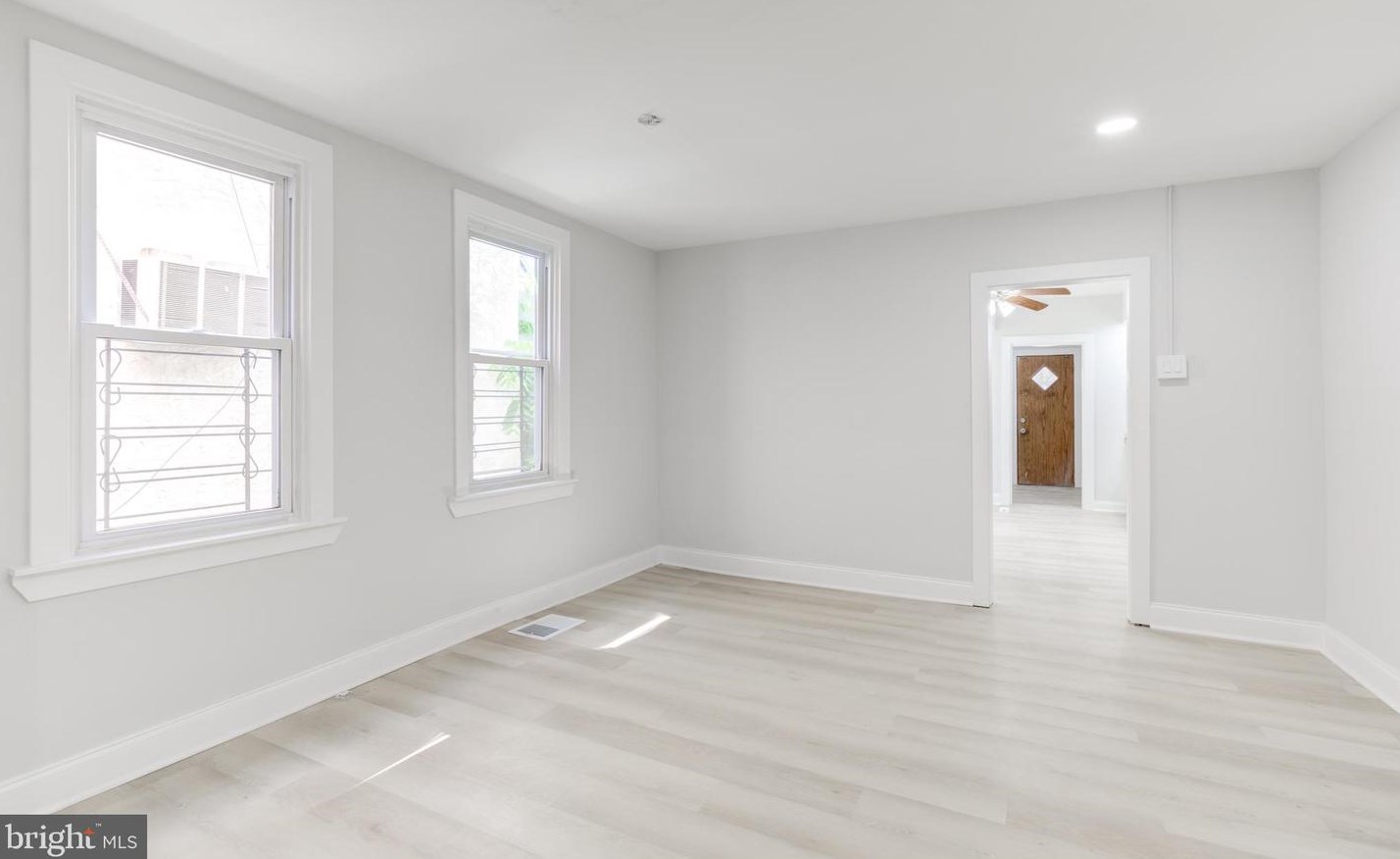 214 Ward St, Chester PA 19013-2321 exterior