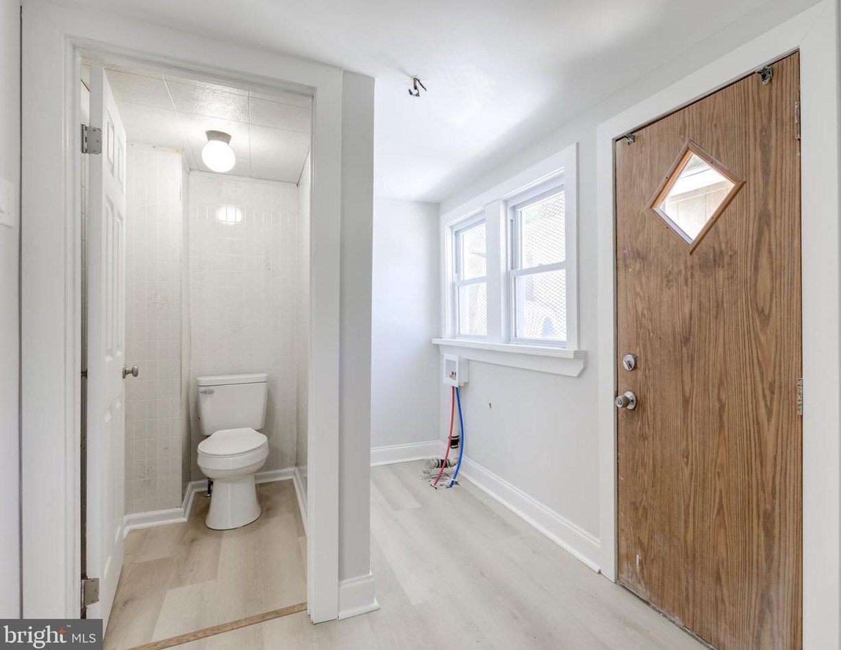 214 Ward St, Chester PA 19013-2321 exterior