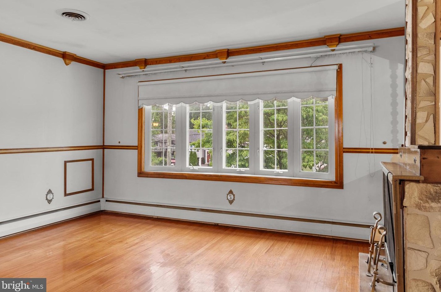 2330 Weir Rd, Chester PA  19014-1641 exterior