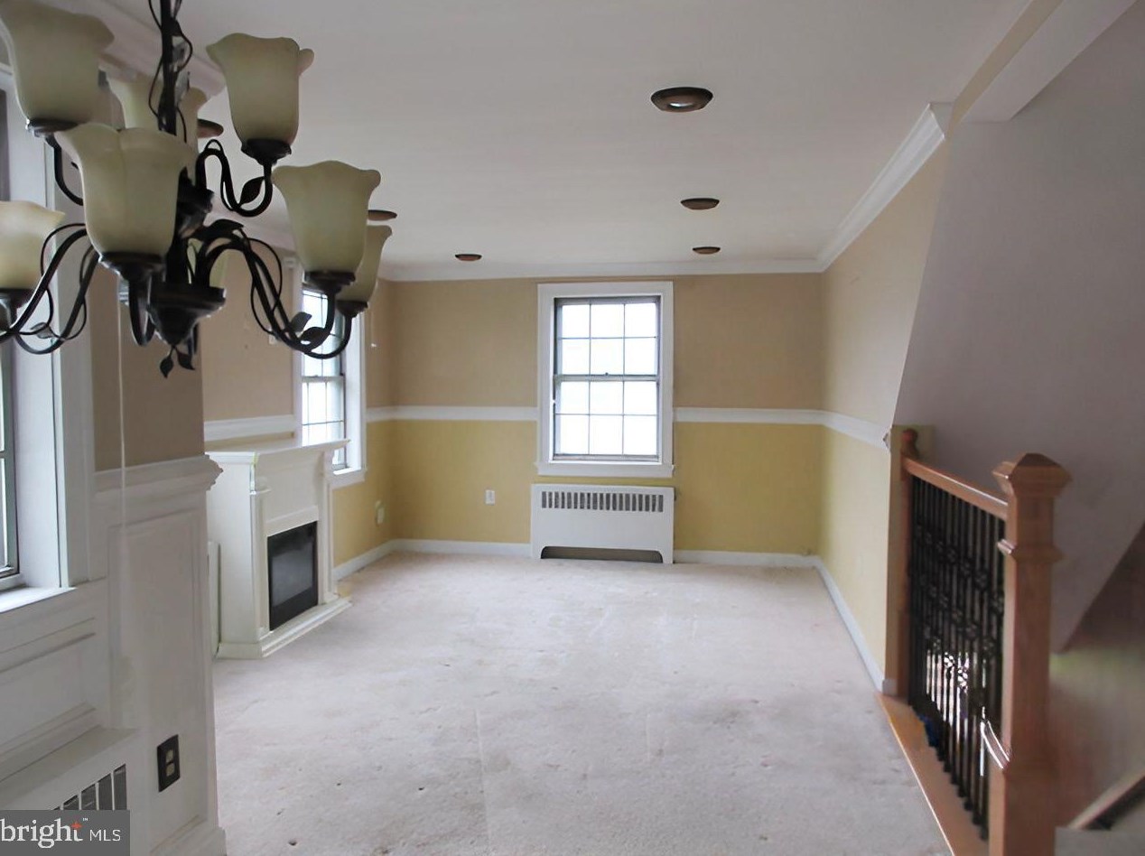 213 Elkinton Ave, Chester PA 19013-5027 exterior