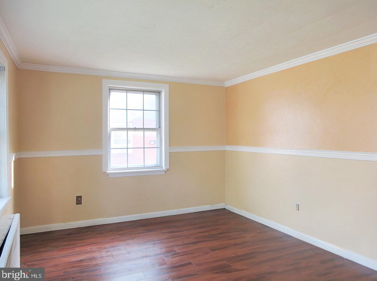 213 Elkinton Ave, Chester PA 19013-5027 exterior