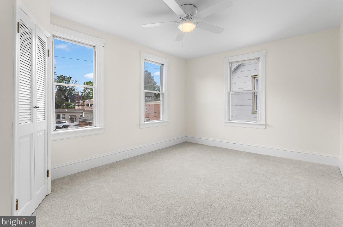 812 St, Darby PA 19023-3925 exterior