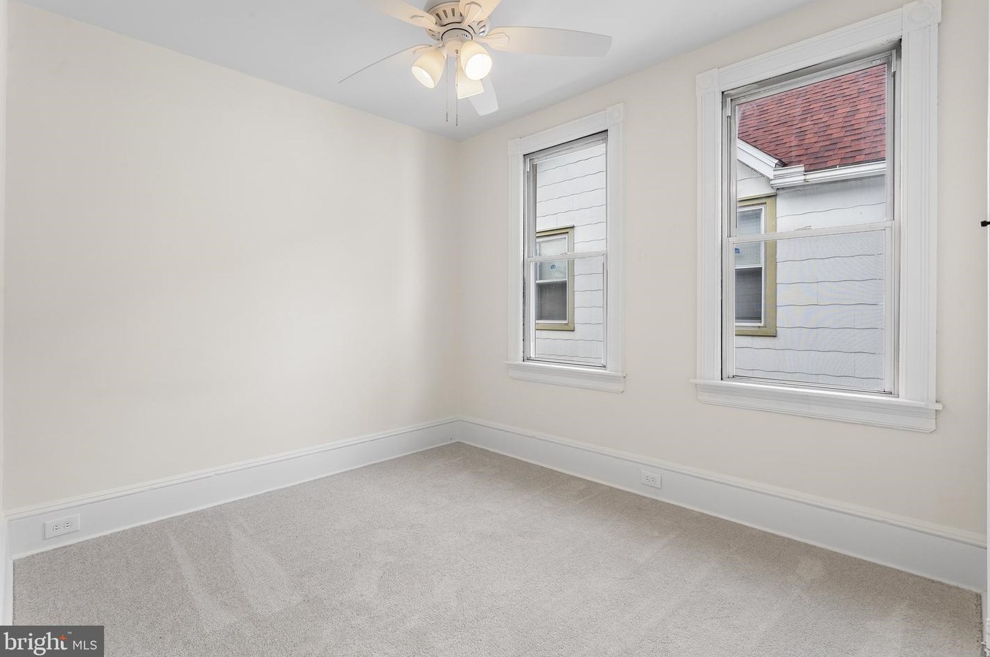 812 St, Darby PA 19023-3925 exterior