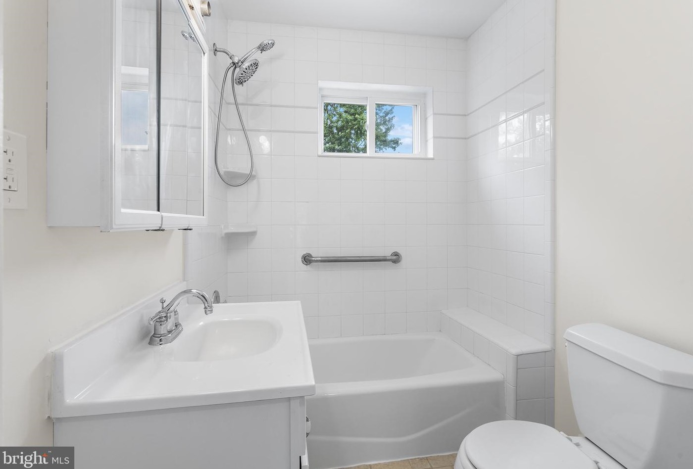 812 St, Darby PA 19023-3925 exterior