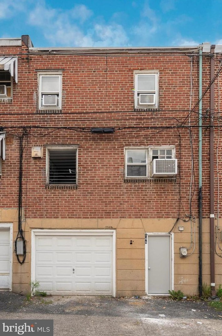 146 Richfield Rd, Upper Darby PA  19082-4109 exterior