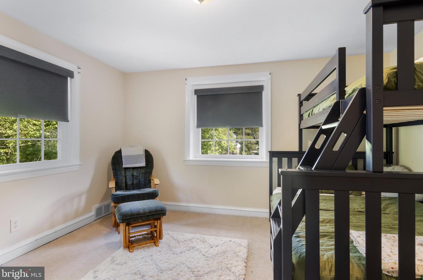 405 Palmers Ln, Media PA 19086-6528 exterior