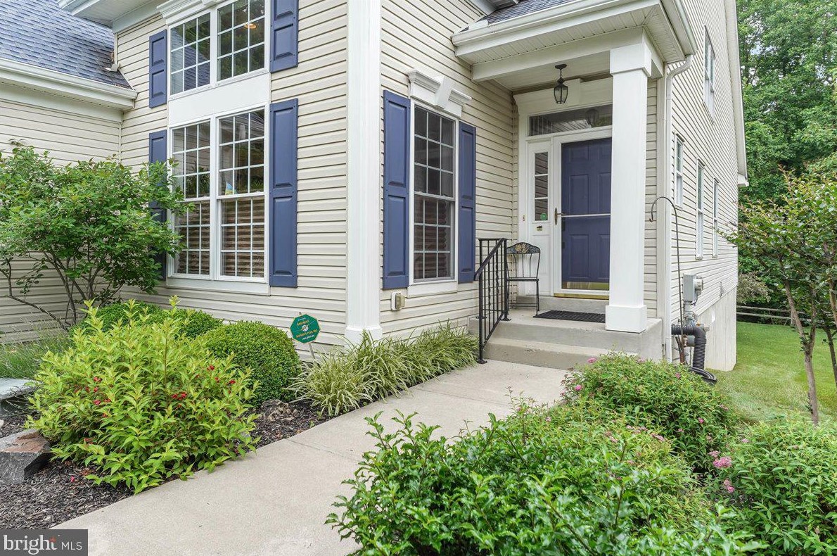 2 Brentwood Rd, Boothwyn, PA 19061