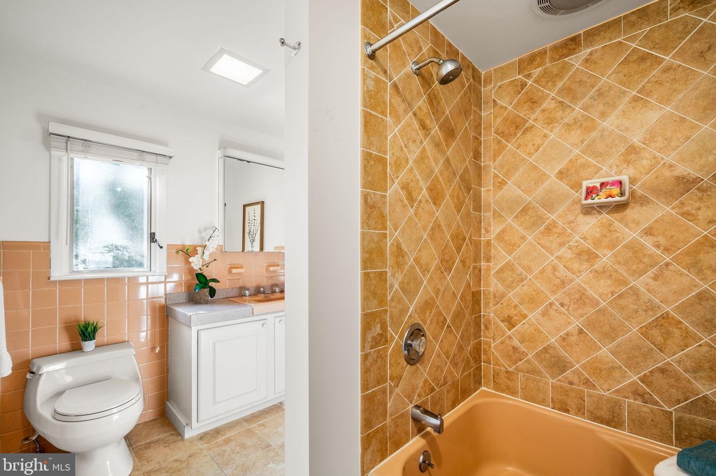 337 Plush Mill Rd, Media PA 19086-6017 exterior