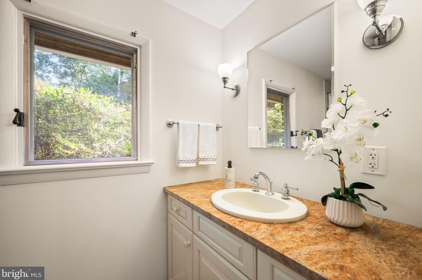 337 Plush Mill Rd, Media PA 19086-6017 exterior