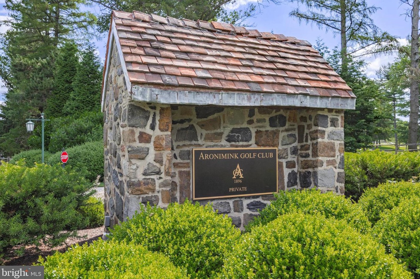 607 Golf Club Rd, Newtown Square PA  19073-1415 exterior