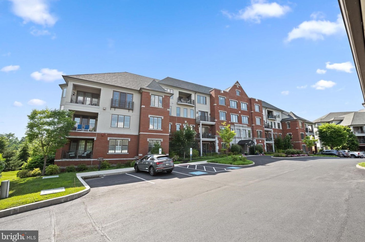 6406 Parkview Dr, Haverford, PA 19041