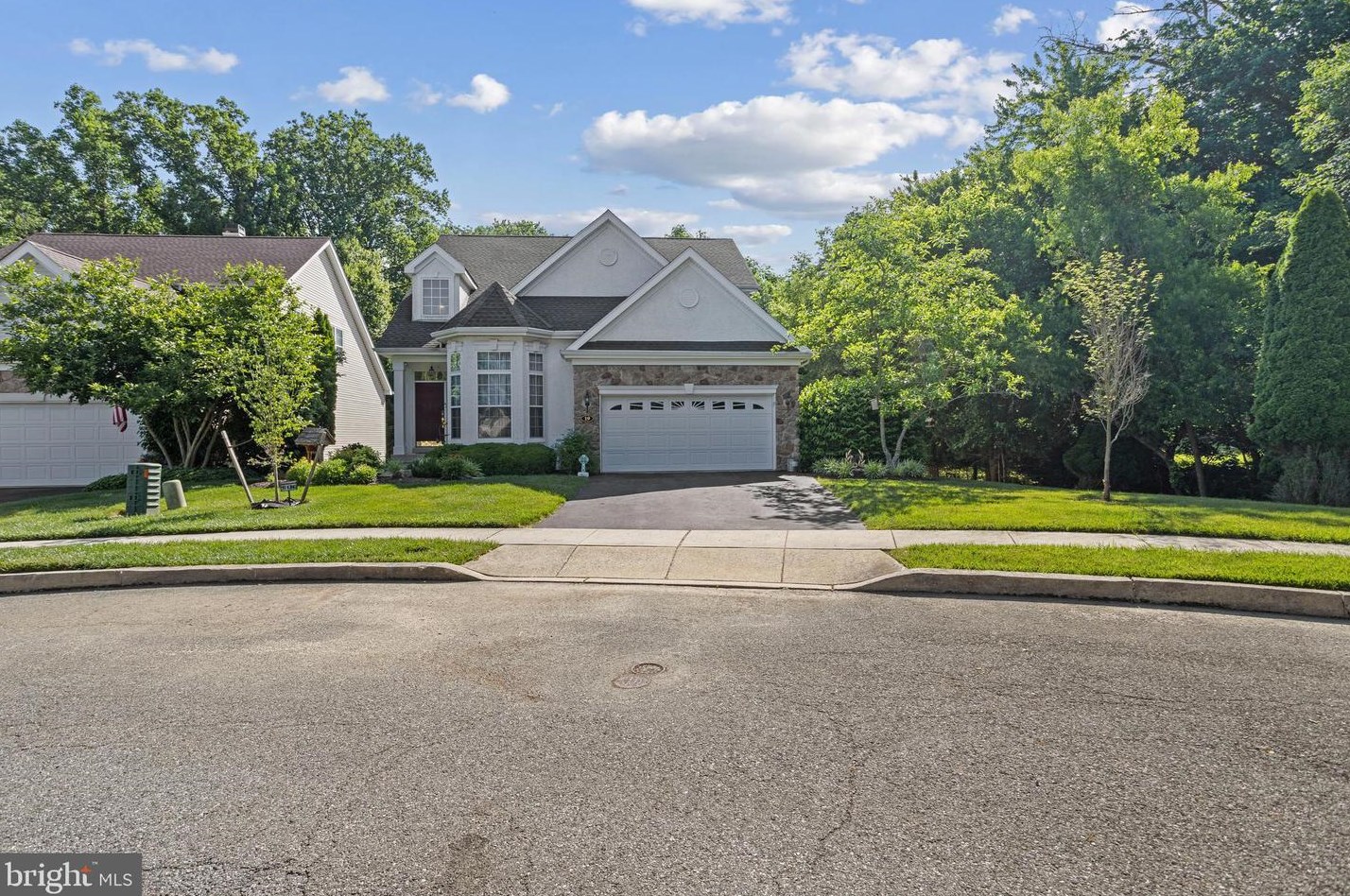 19 Kings Ct, Boothwyn, PA 19061