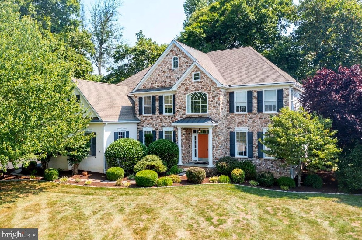 1100 Darczuk Dr, Boothwyn, PA 19060