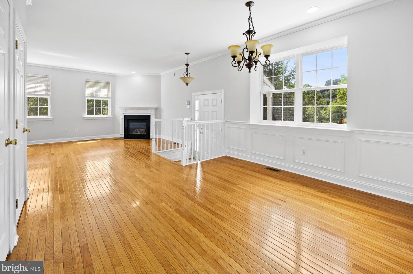 15 Hoag Ln, Chester PA  19014-3702 exterior