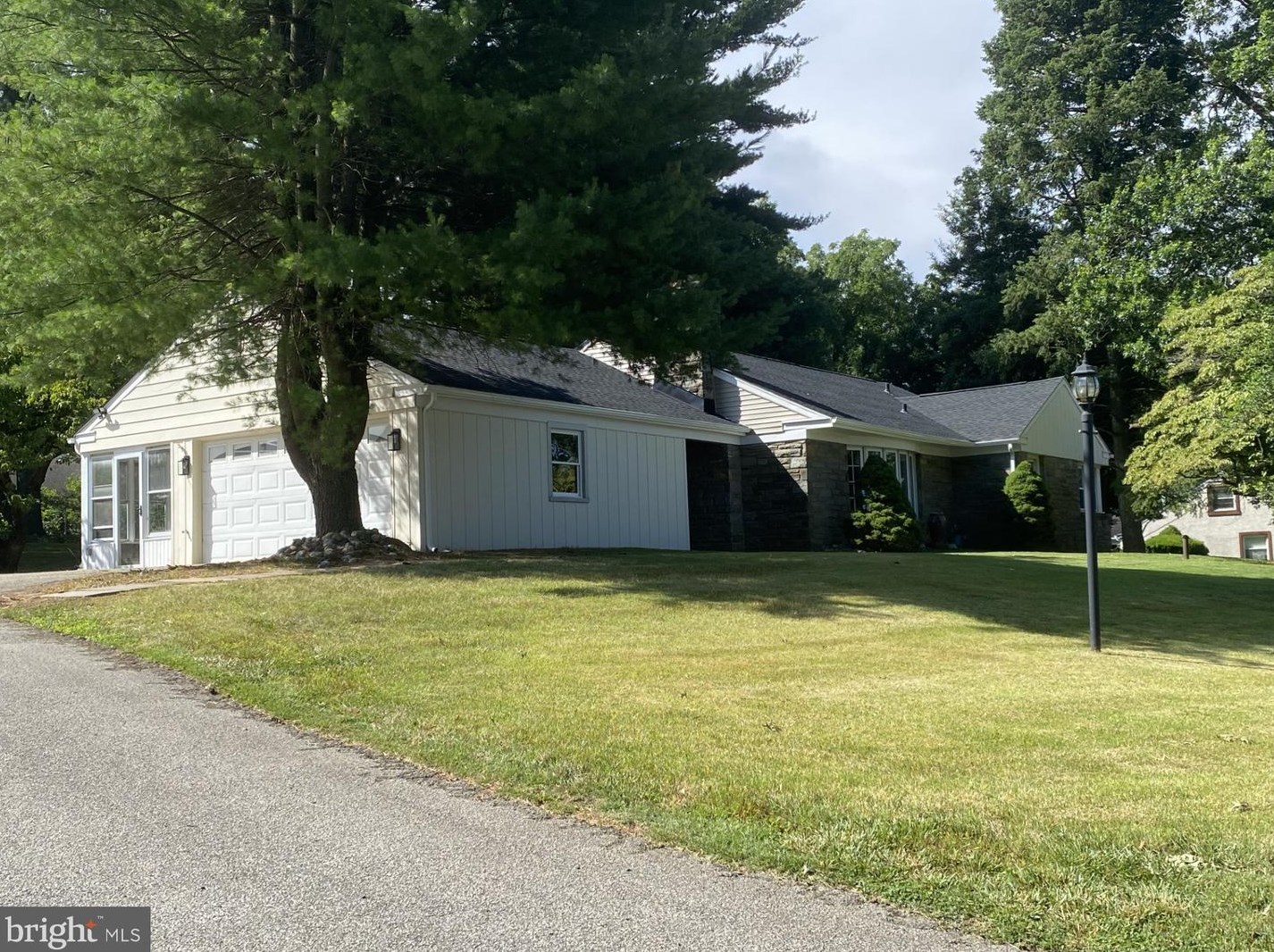 473 Collins Dr, Coal Township, PA 19064