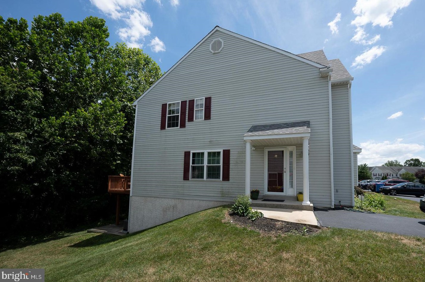 240 Springvalley Way, Chester, PA 19014