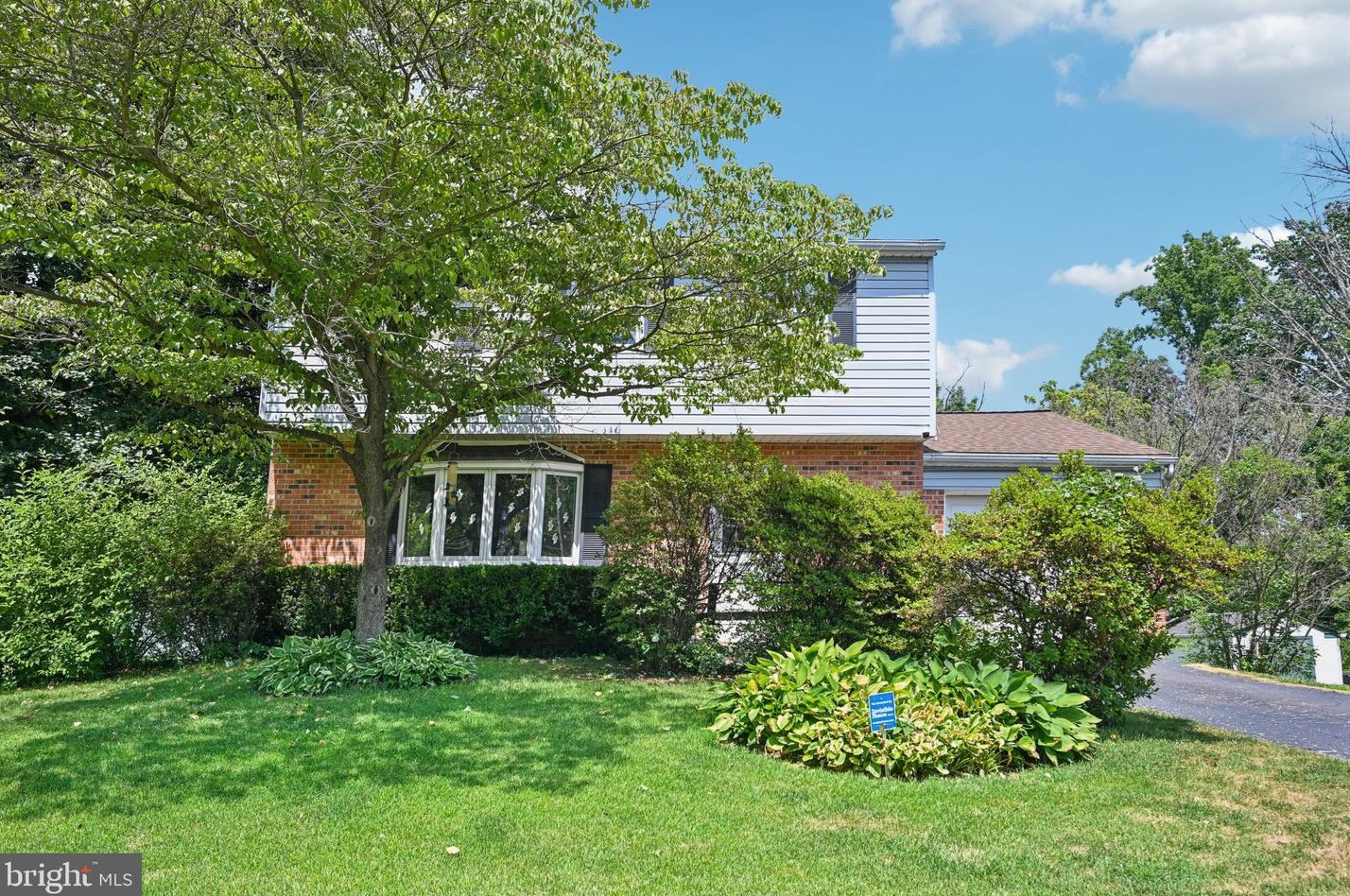4450 Pilgrim Ln, Boothwyn, PA 19061