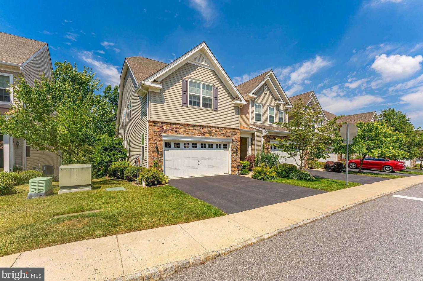 234 Clermont Dr, Newtown Square, PA 19073