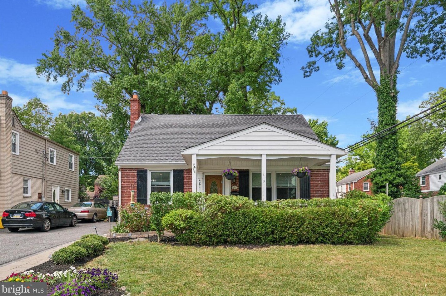 481 Harwicke Rd, Coal Township, PA 19064