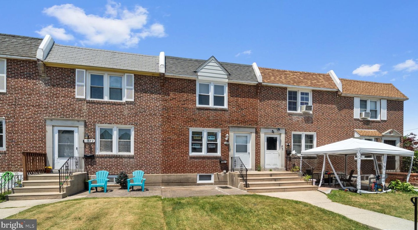 1570 Glen Ave, Folcroft, PA 19032
