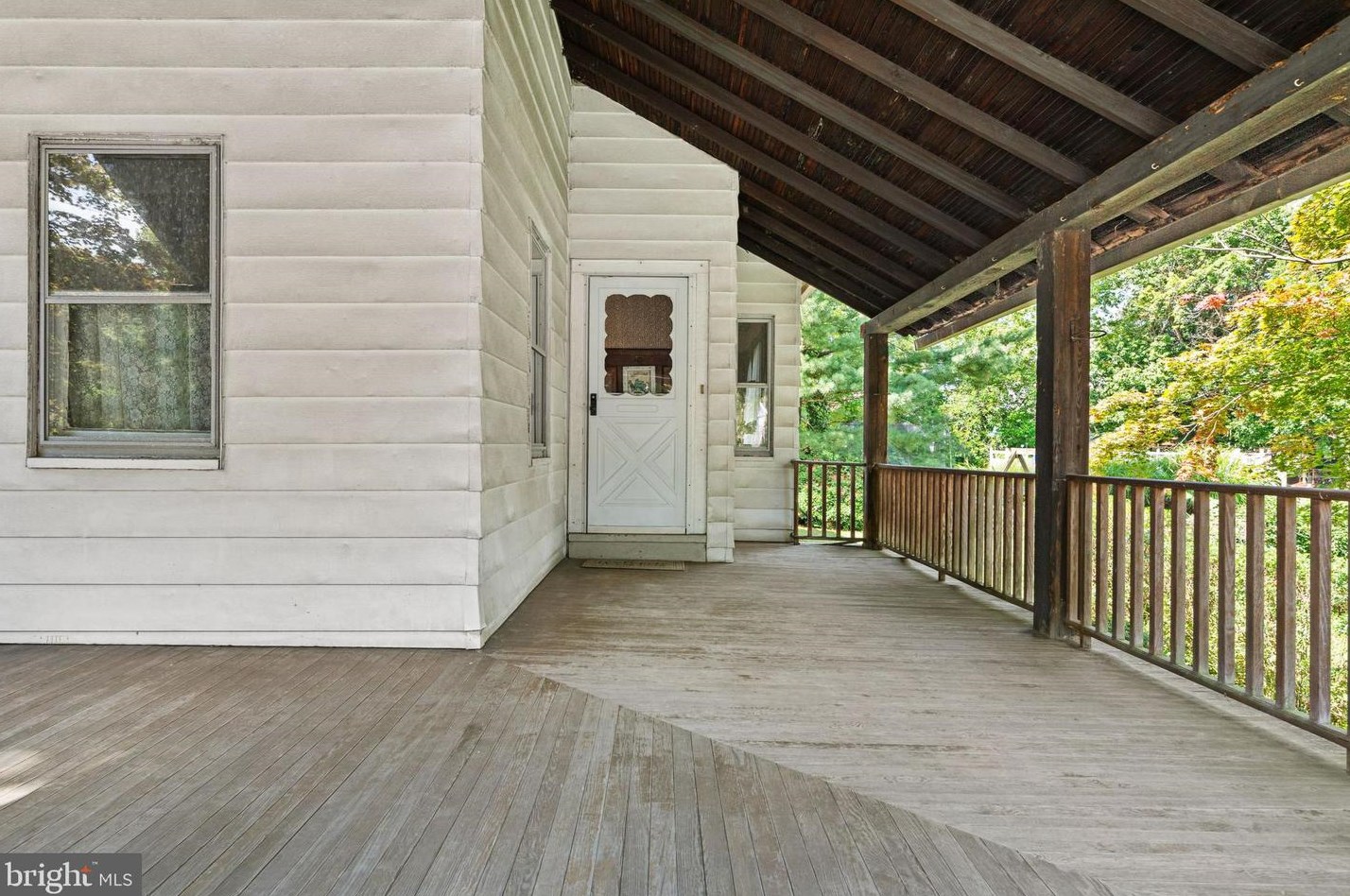 21 Linden Ave, Morton, PA 19070