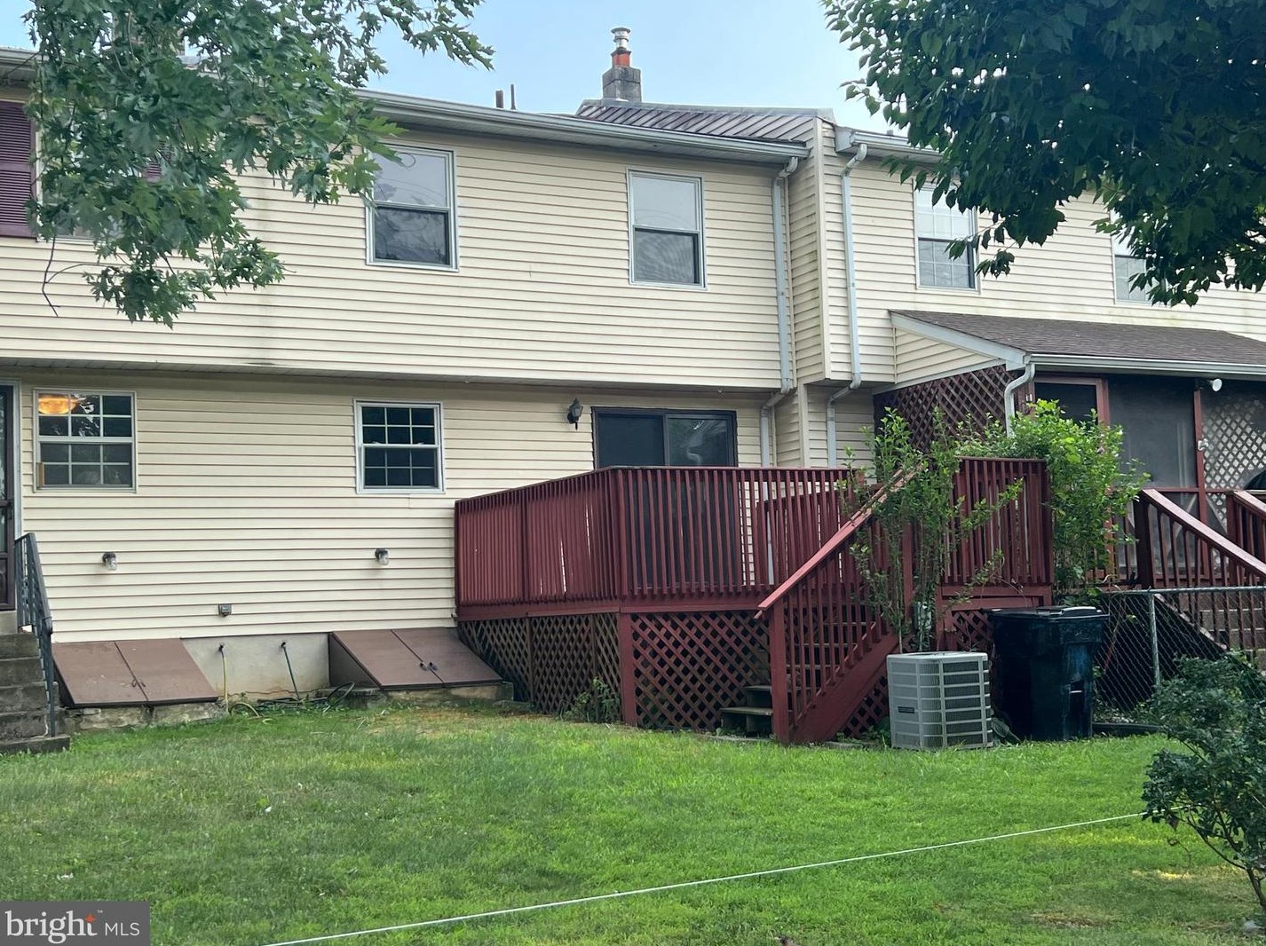 62 Colonial Cir, Chester, PA 19014
