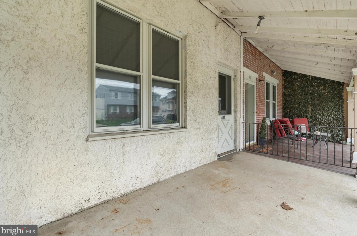 433 Iroquois St, Tinicum Township, PA 19029