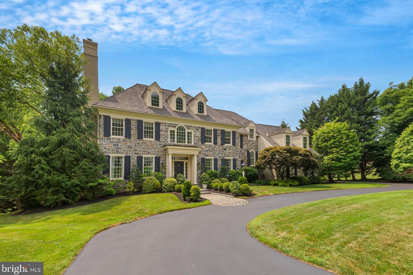 129 Brooke Farm Rd, Wayne, PA 19087