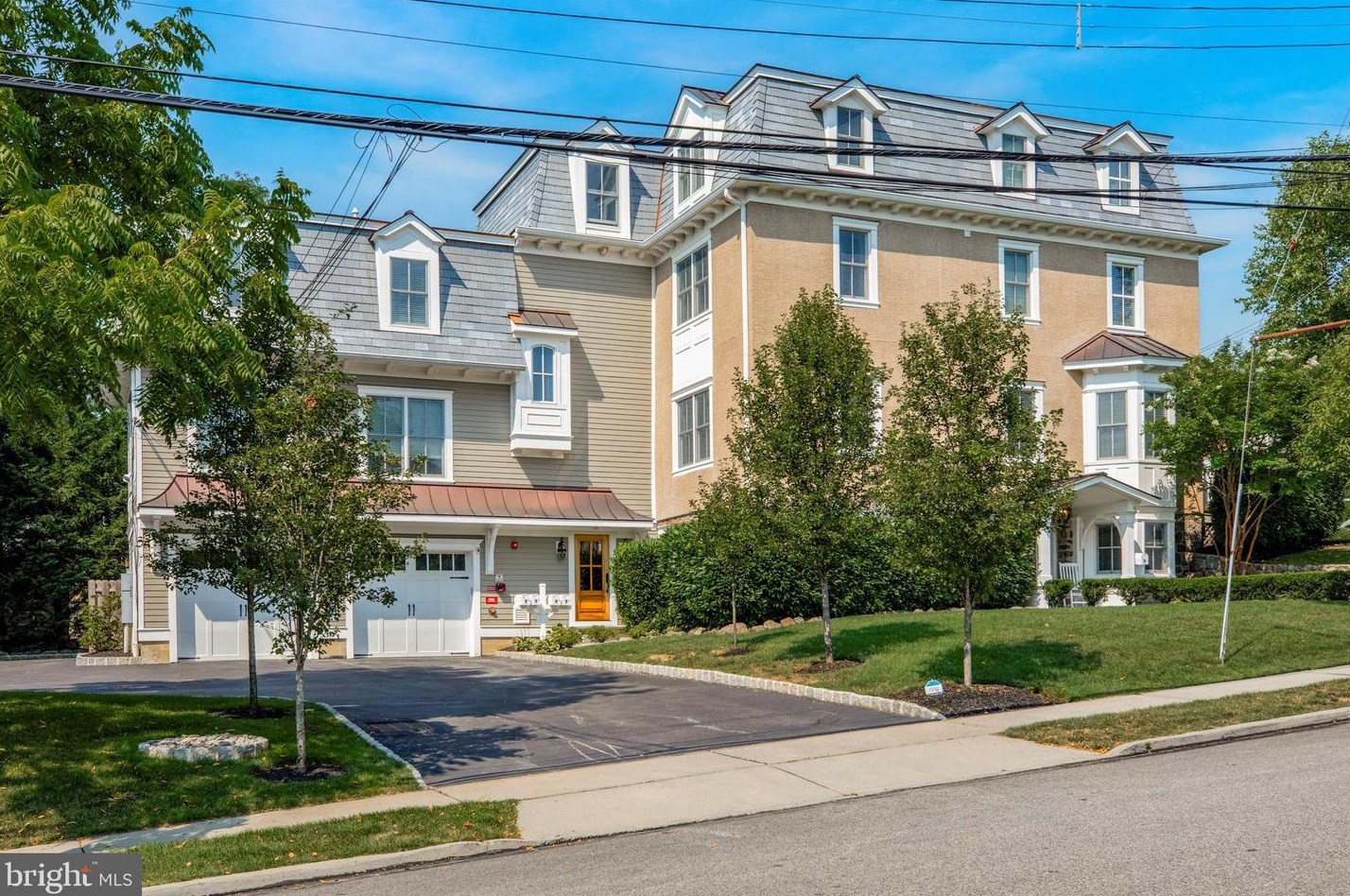 200 W Wayne Ave, Wayne, PA 19087