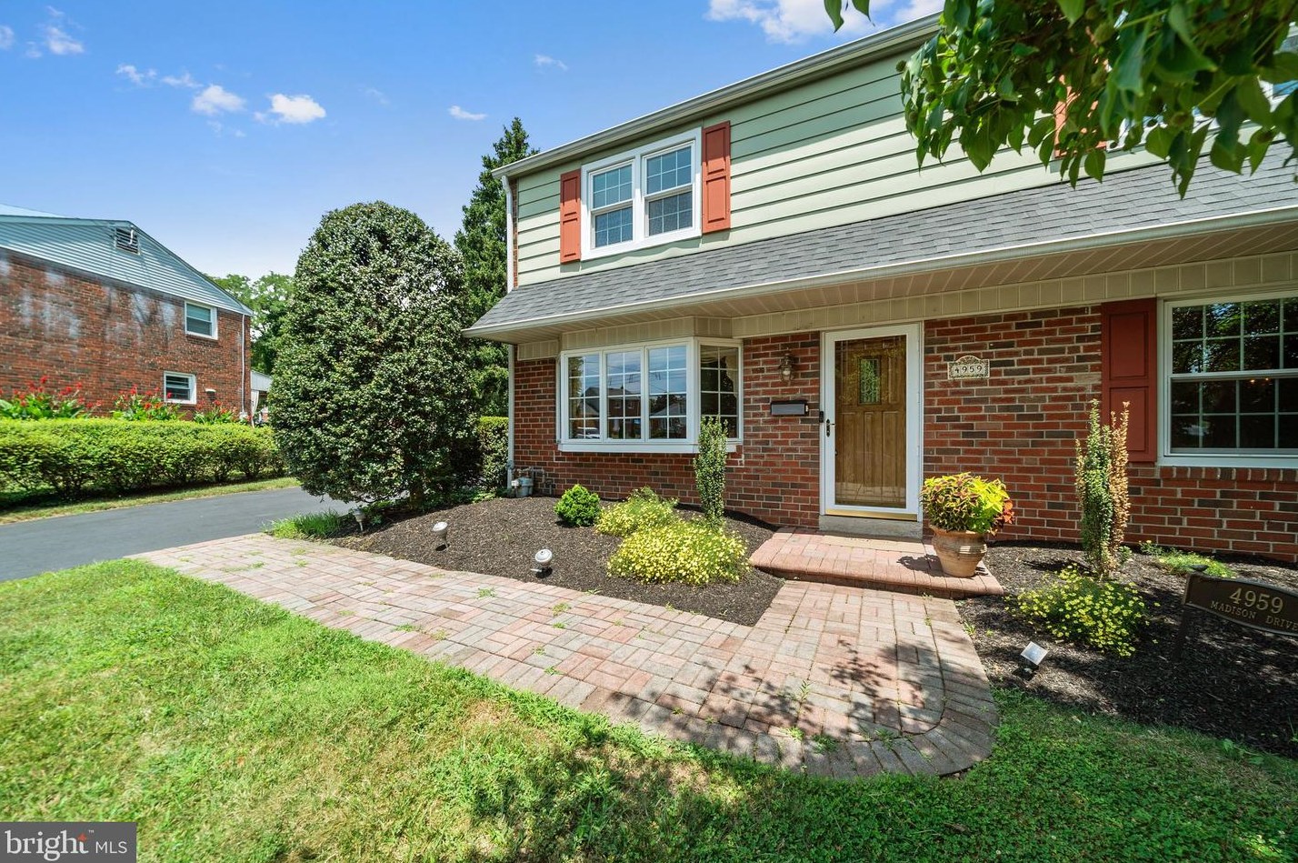 4959 Madison Dr, Chester, PA 19015