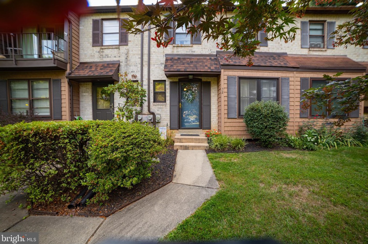 32 Bishop Dr, Chester, PA 19014