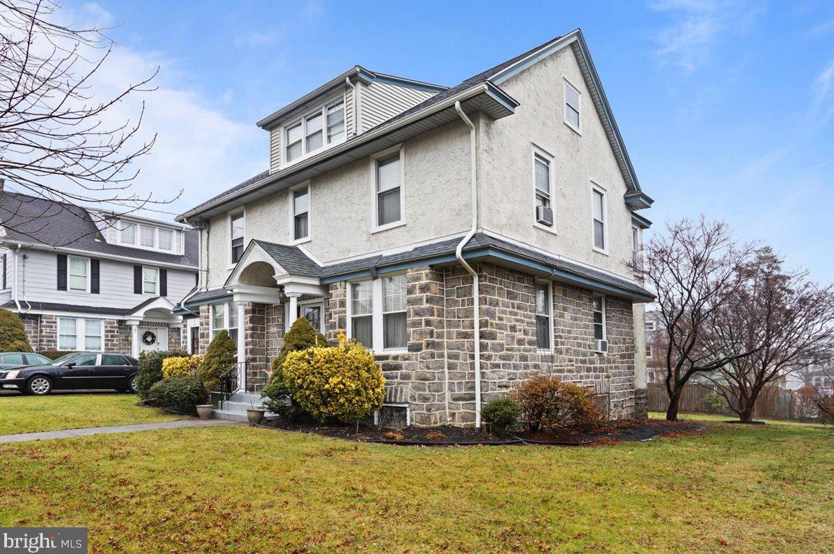 377 Lombardy Rd, Upper Darby, PA 19026