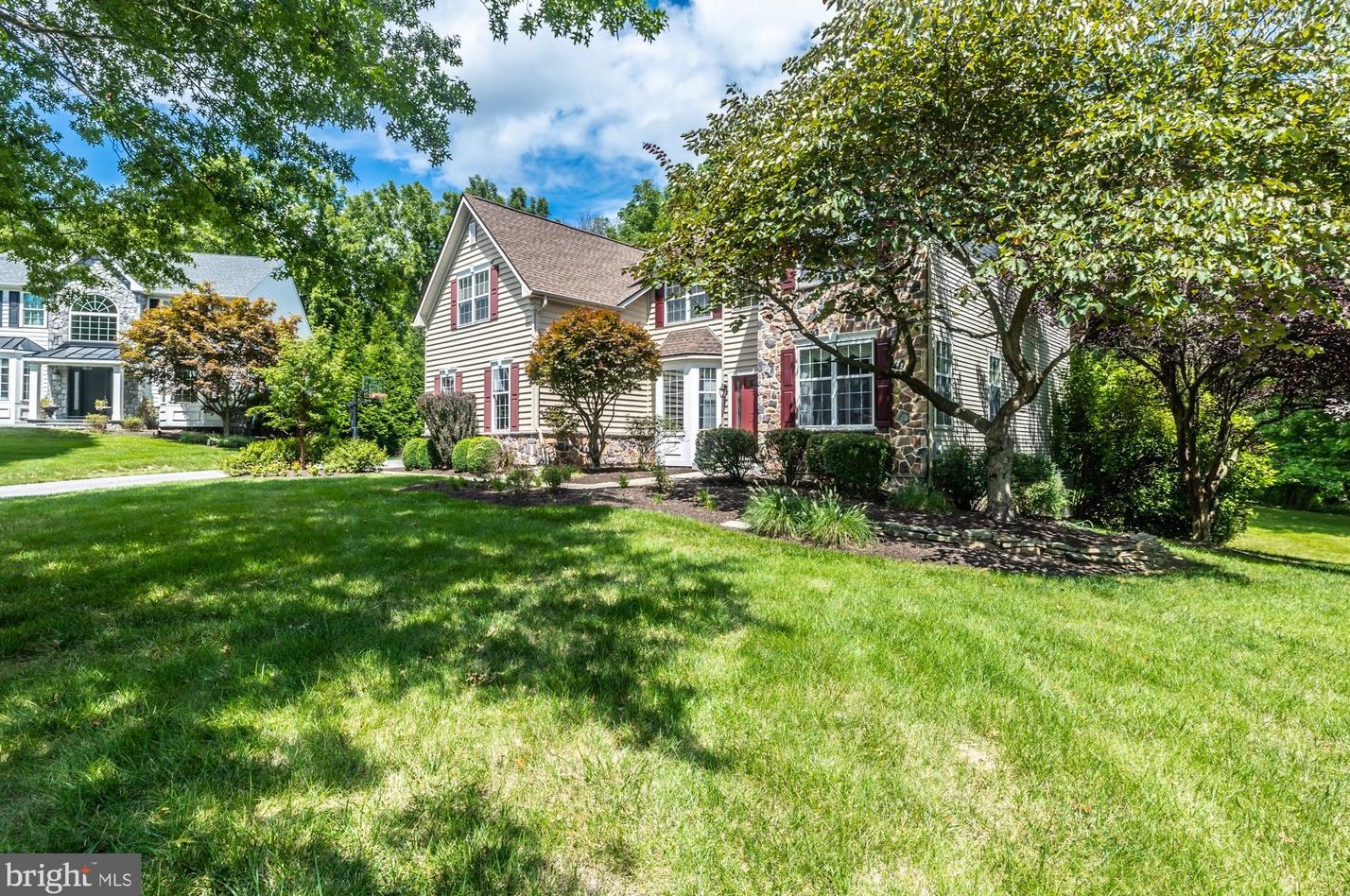 14 Marshall Ct, Glen Mills, PA 19342-2272