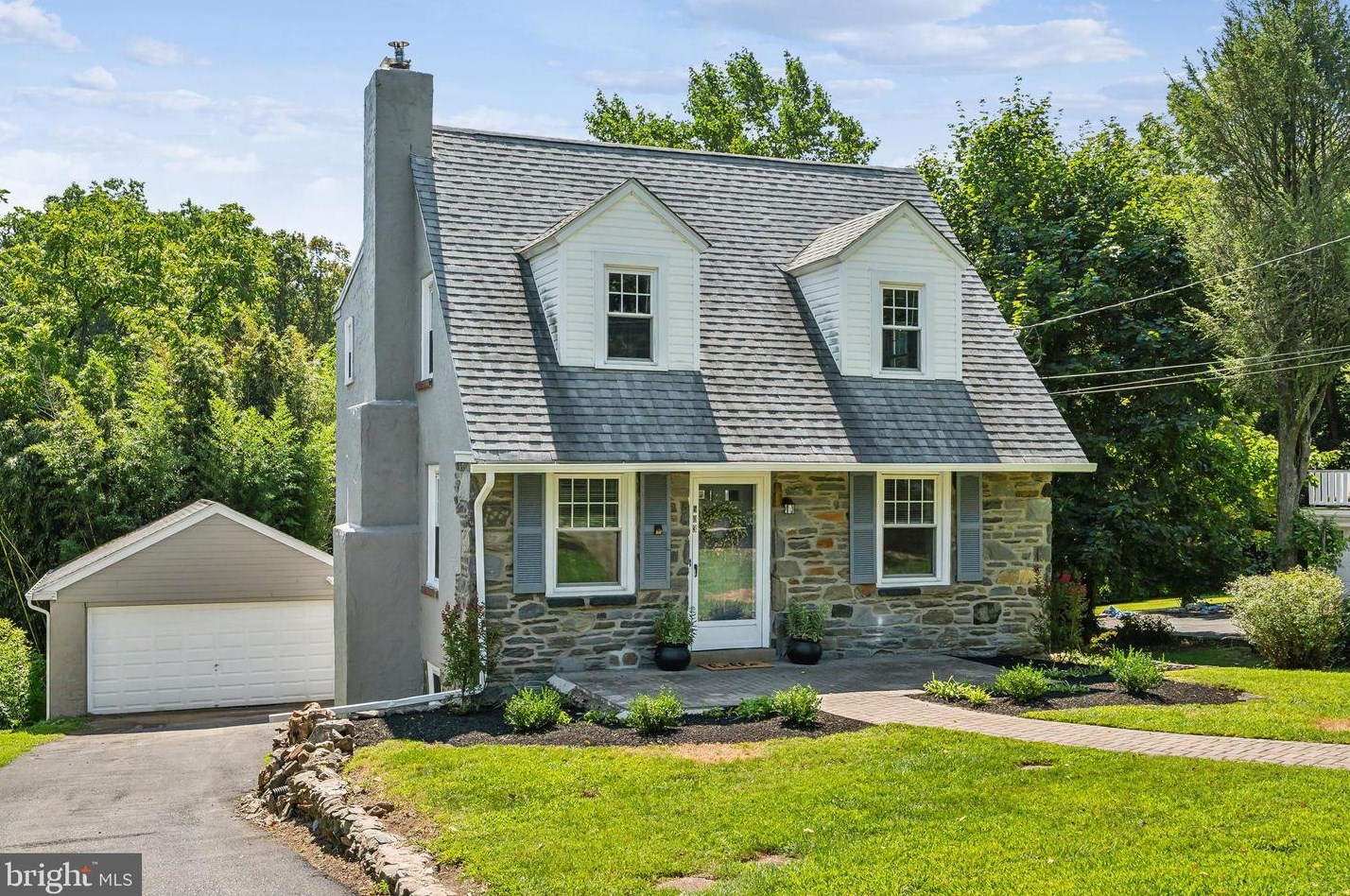 503 Old State Rd, Coal Township, PA 19063