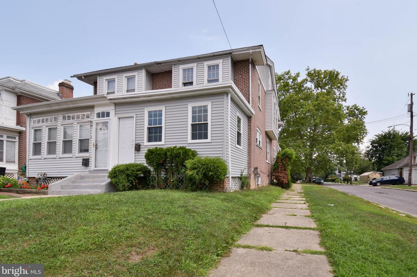 17 W Mowry St, Chester, PA 19013