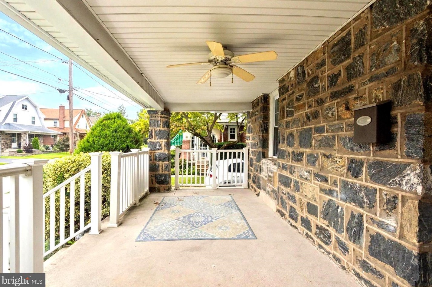 933 Foss Ave, Upper Darby, PA 19026